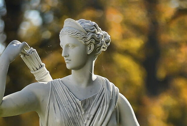 Eine Statue von Artemis - der Göttin der ungezähmten Natur