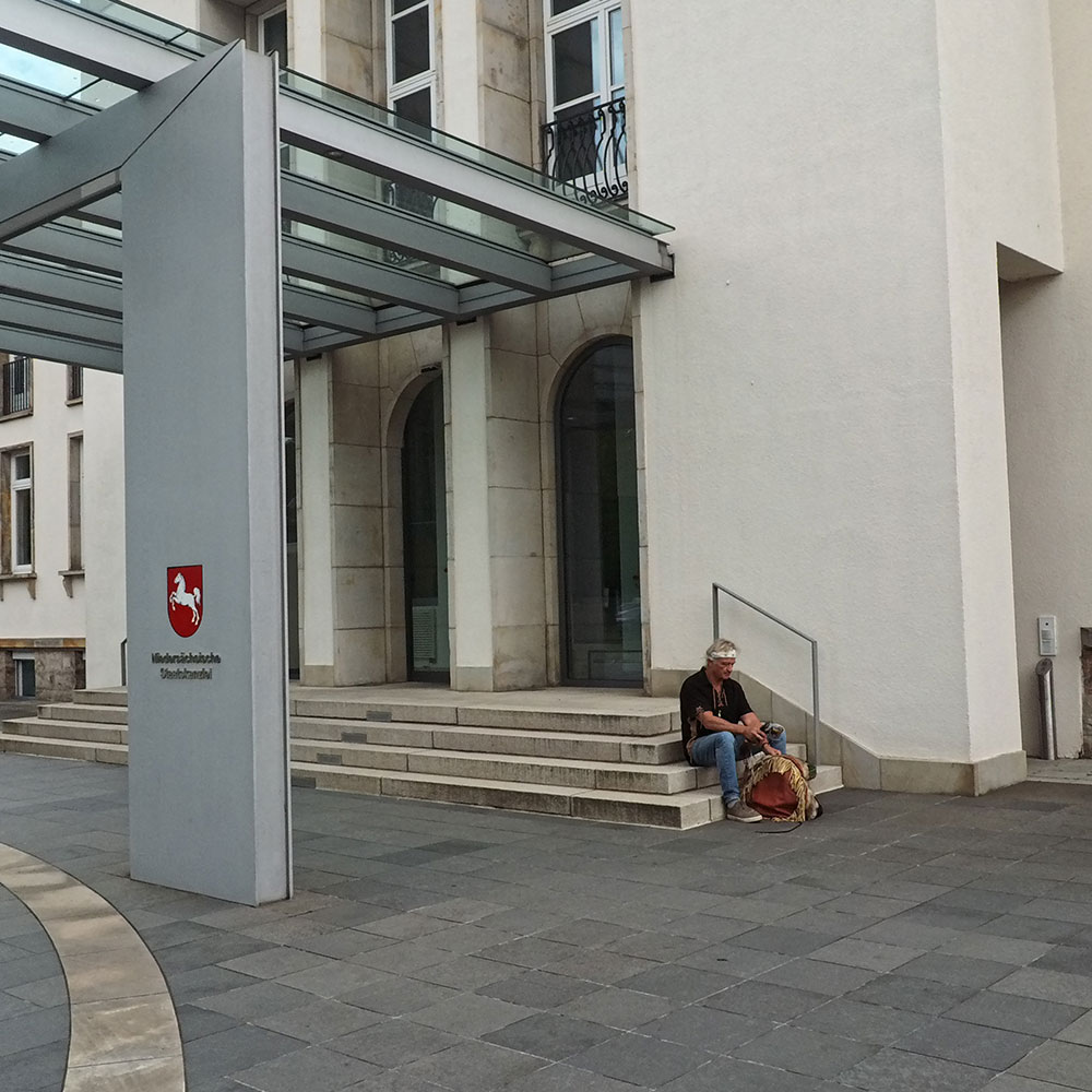 Stiftung Erdheilungsplätze - Tilo trommelt in Hannover